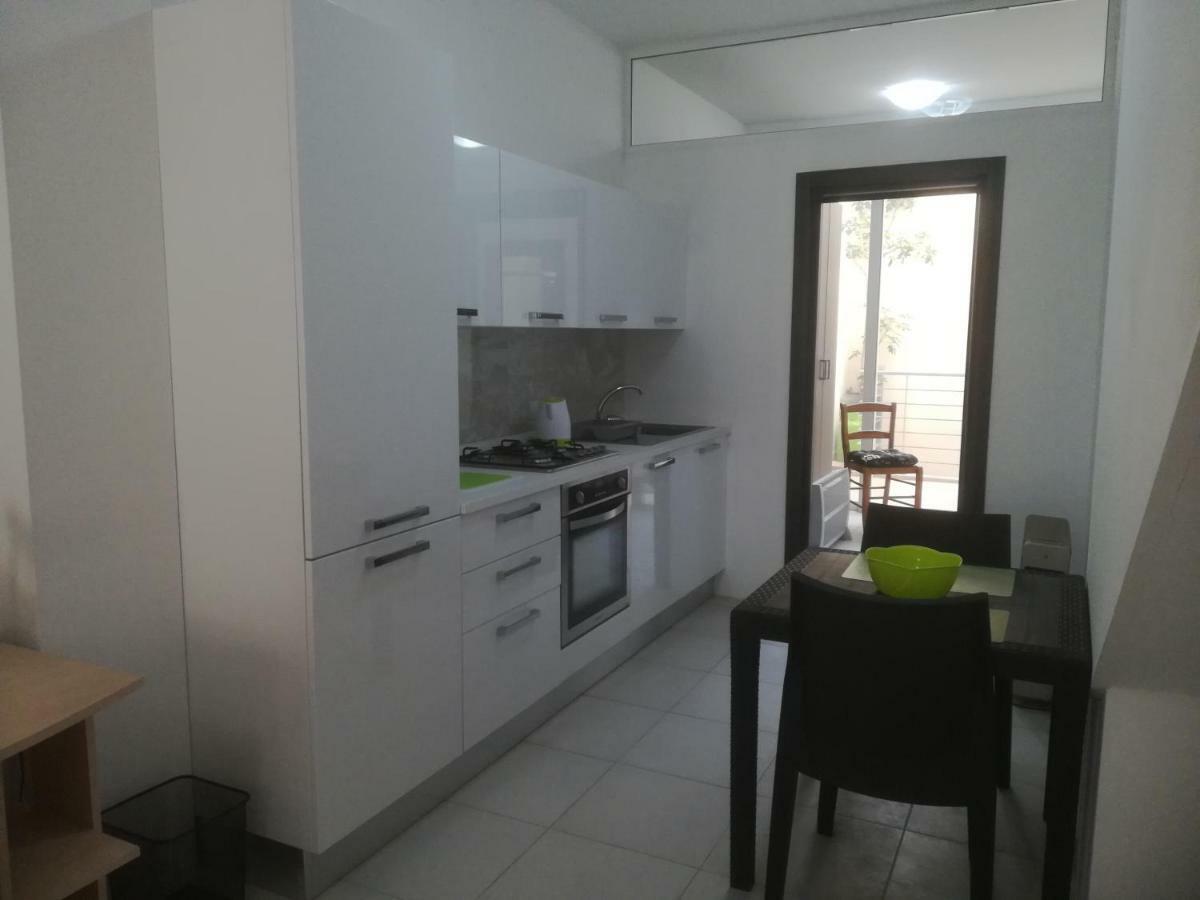 And Cosy Close To Seafront *